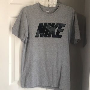 Men’s Nike T-shirt